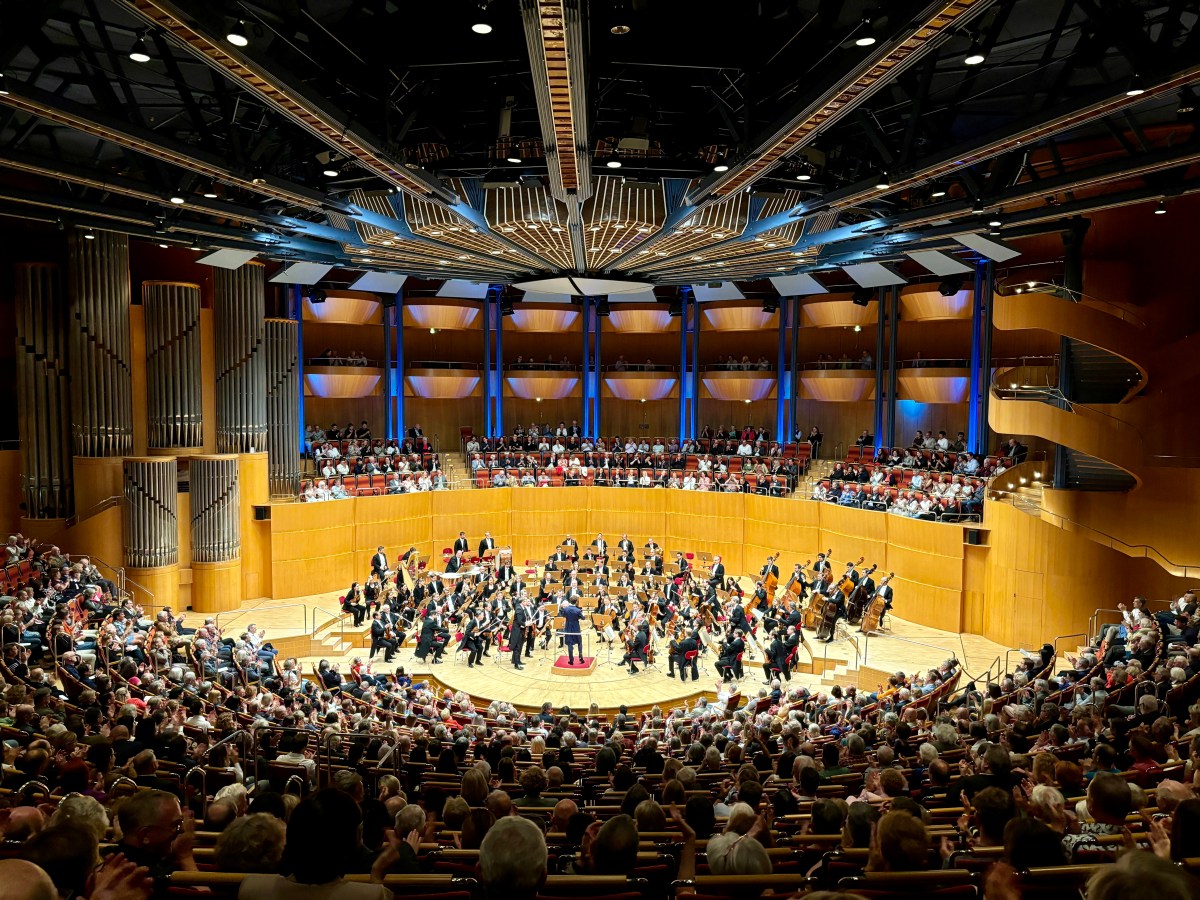 The Vienna Philharmonic Orchestra: Tradition and Controversy in the Name of Sound&nbsp;Perfection